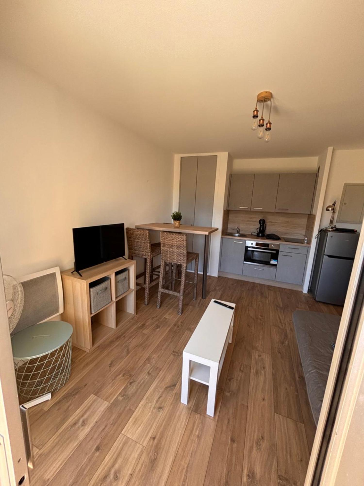 Beau Studio 300 M De La Plage Avec Parking Daire La Ciotat Dış mekan fotoğraf